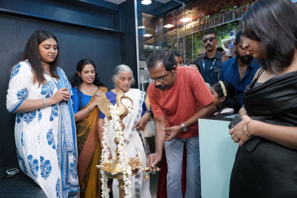 Lighting the traditional lamp